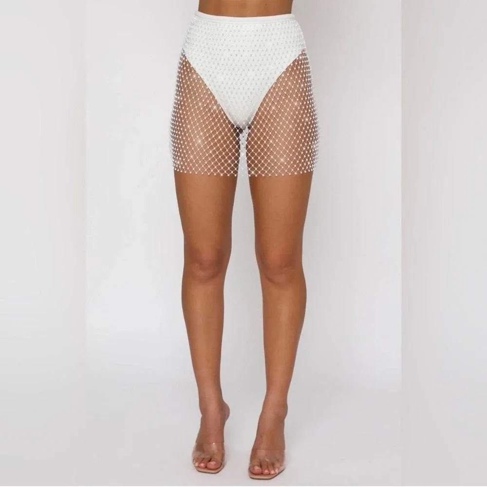 Feel the Beat Mini Skirt in white XS/S